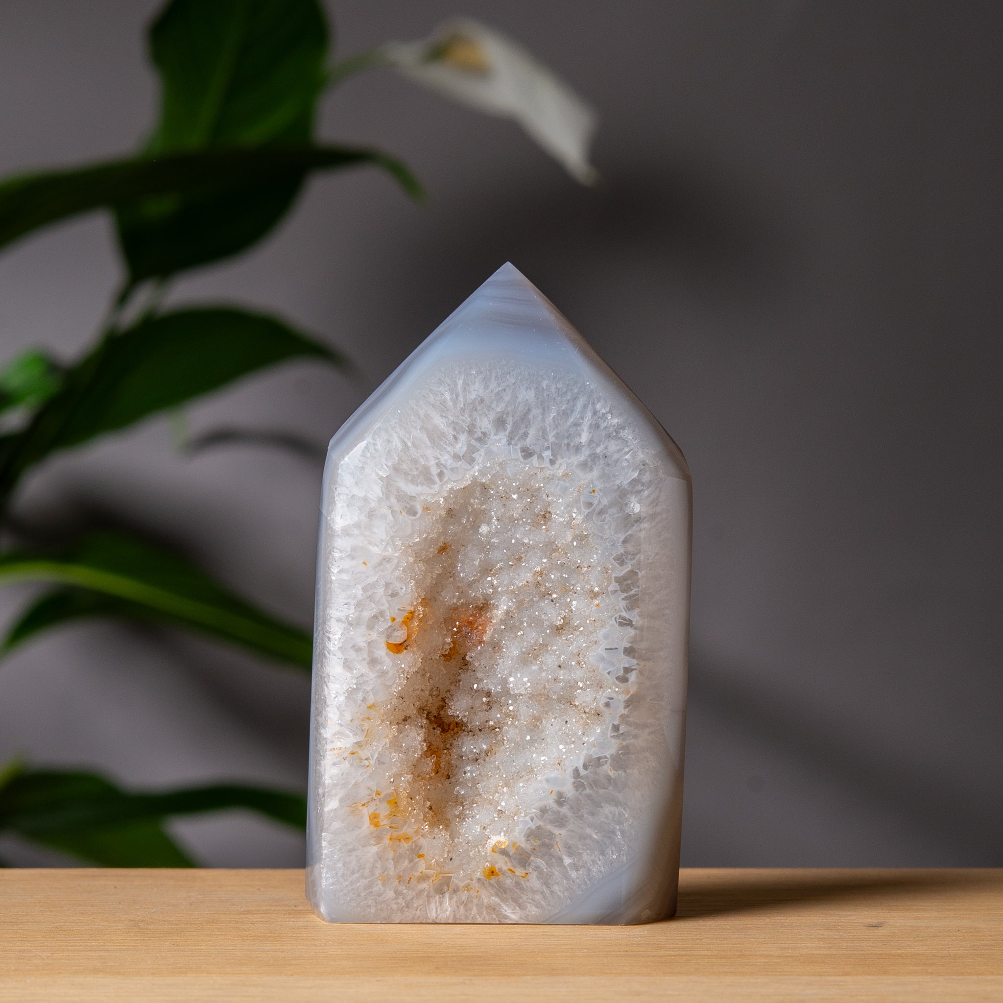 Agattorn med druzy-framsida