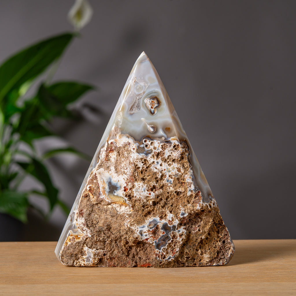 Diamantformad Agattorn med Gyllene Druzy
