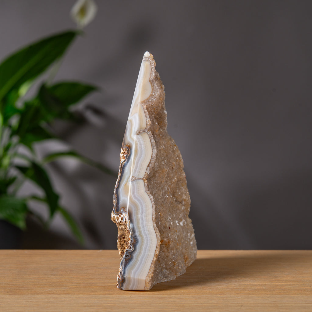 Diamantformad Agattorn med Gyllene Druzy