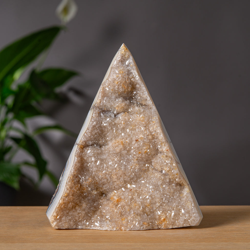 Diamantformad Agattorn med Gyllene Druzy