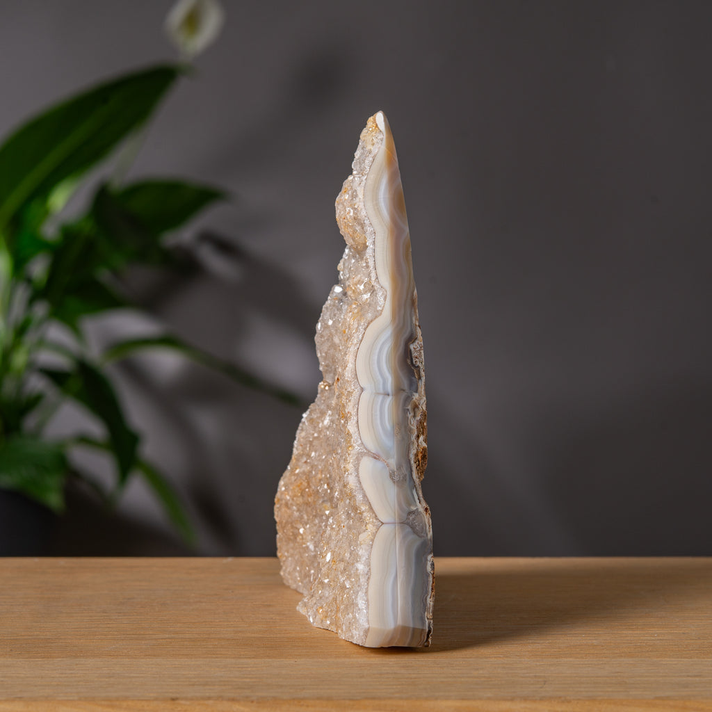 Diamantformad Agattorn med Gyllene Druzy