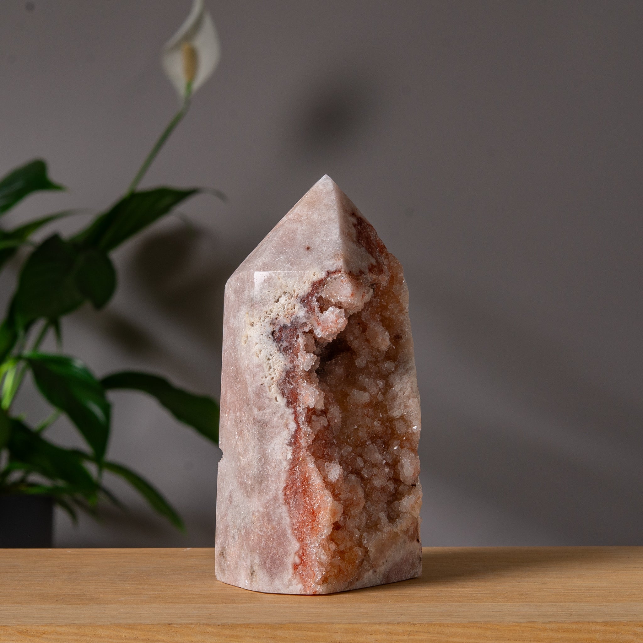 Torn i rosa ametist i persiko- och rosatoner