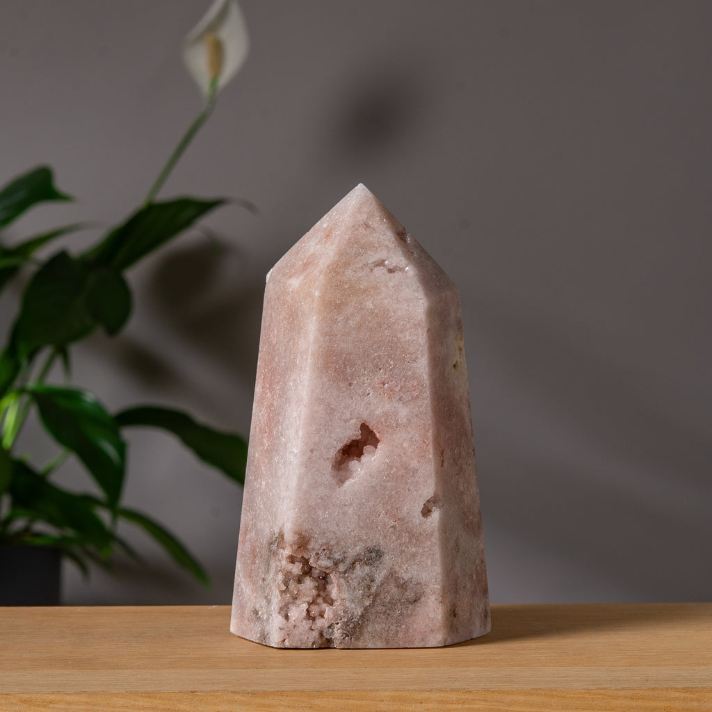 Torn i rosa ametist i persiko- och rosatoner