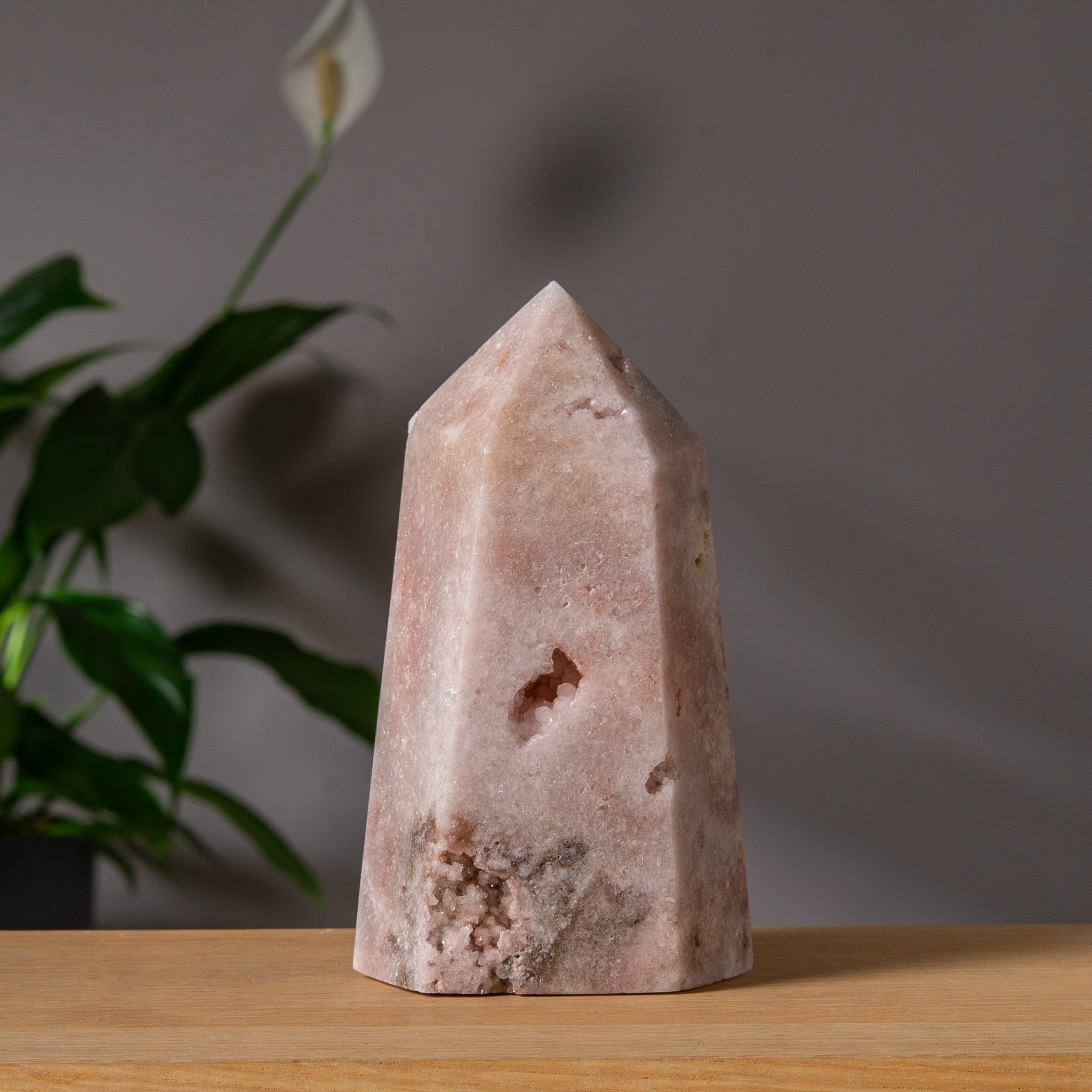 Torn i rosa ametist i persiko- och rosatoner
