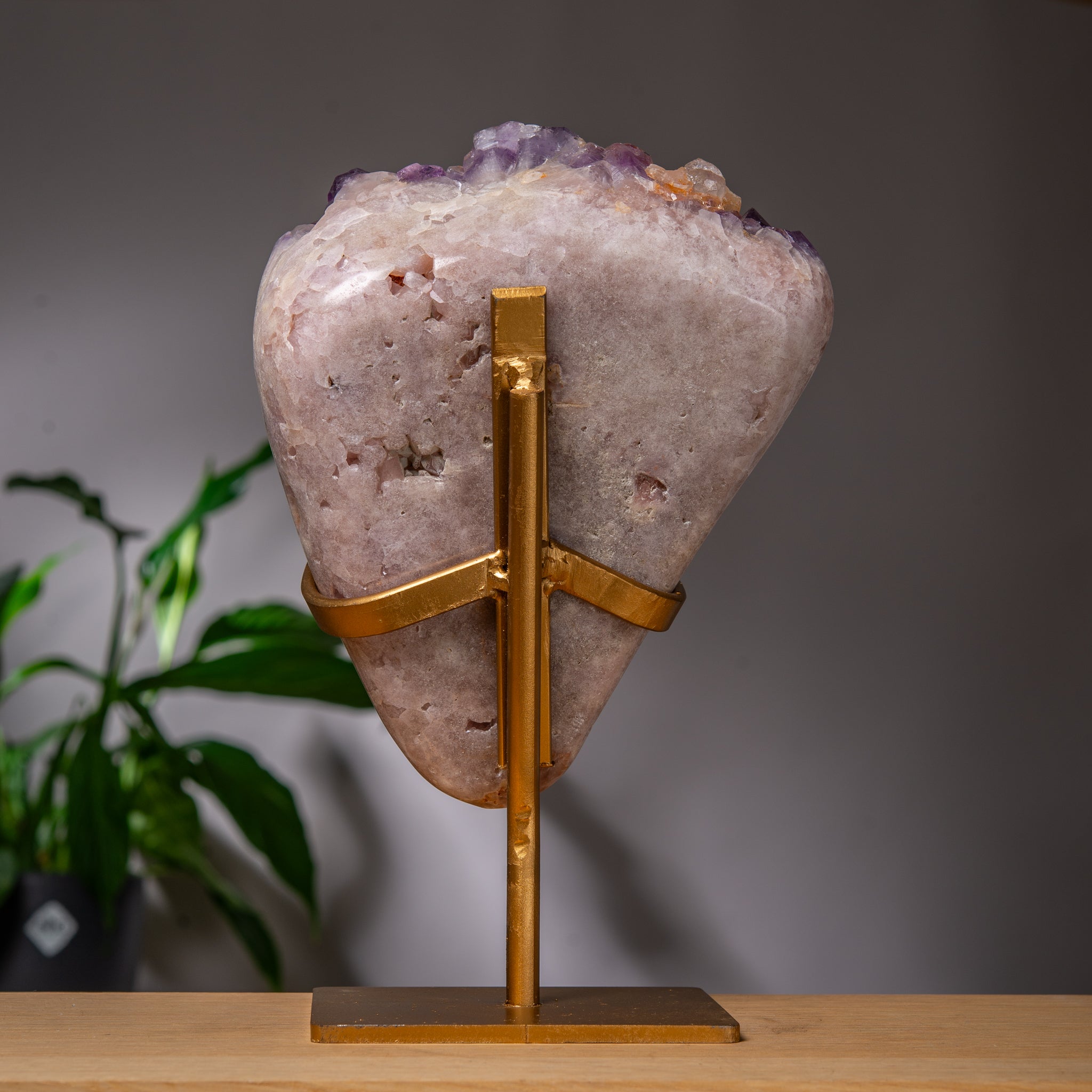 Full purple - Pink Amethyst Free form on golden stand