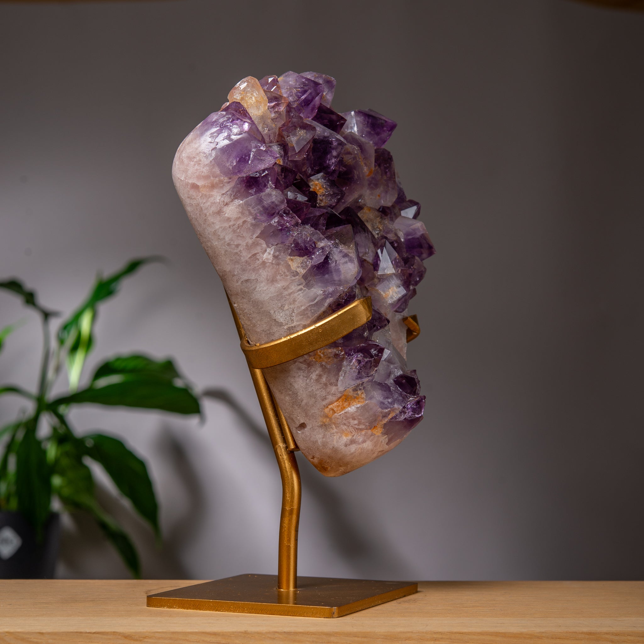 Full purple - Pink Amethyst Free form on golden stand
