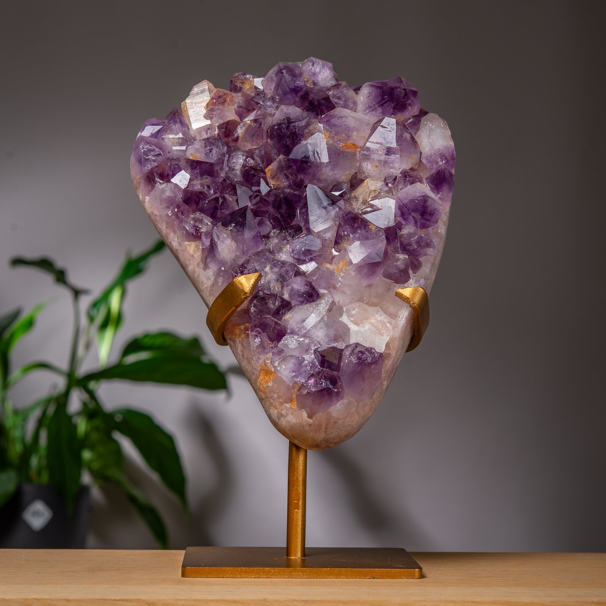 Full purple - Pink Amethyst Free form on golden stand