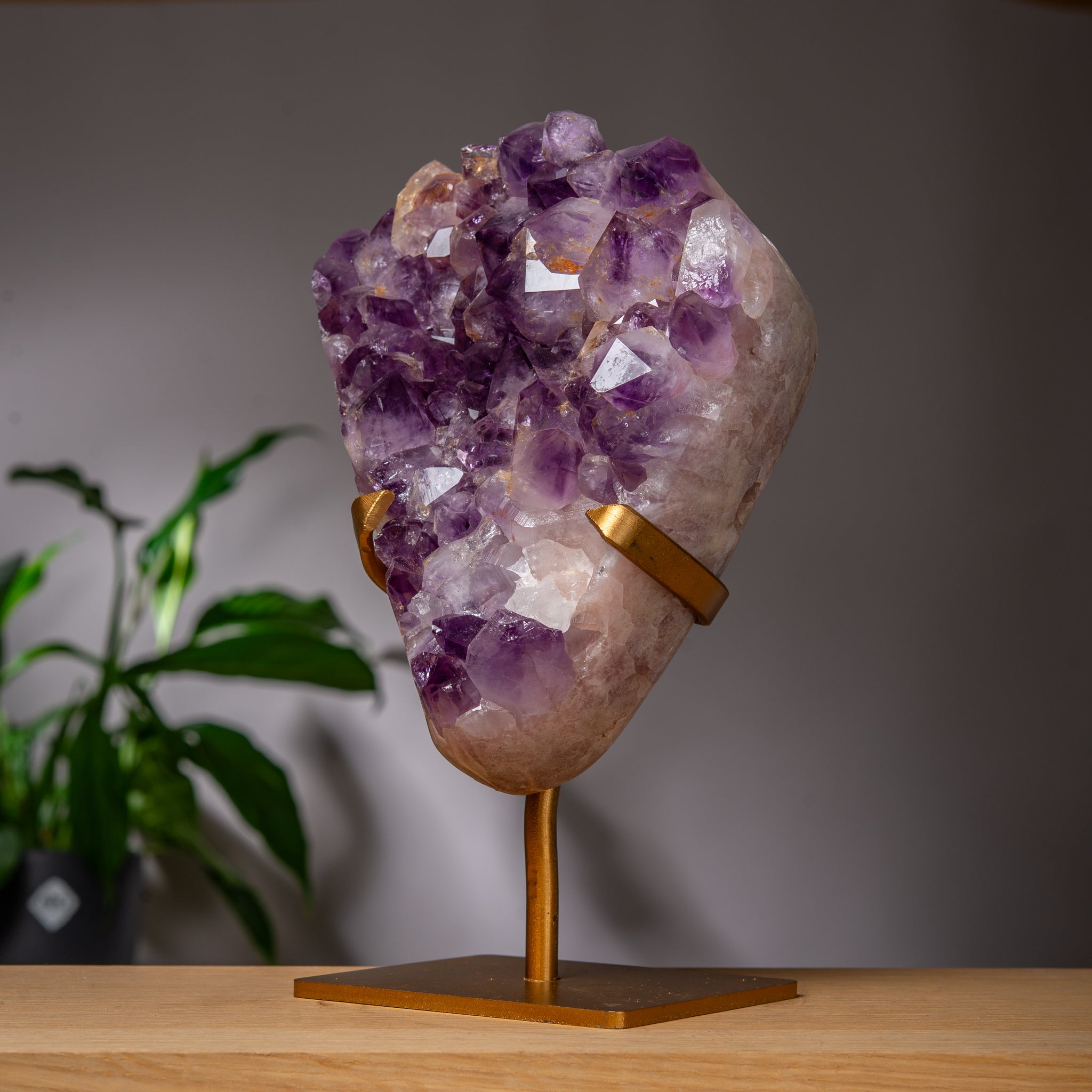 Full purple - Pink Amethyst Free form on golden stand