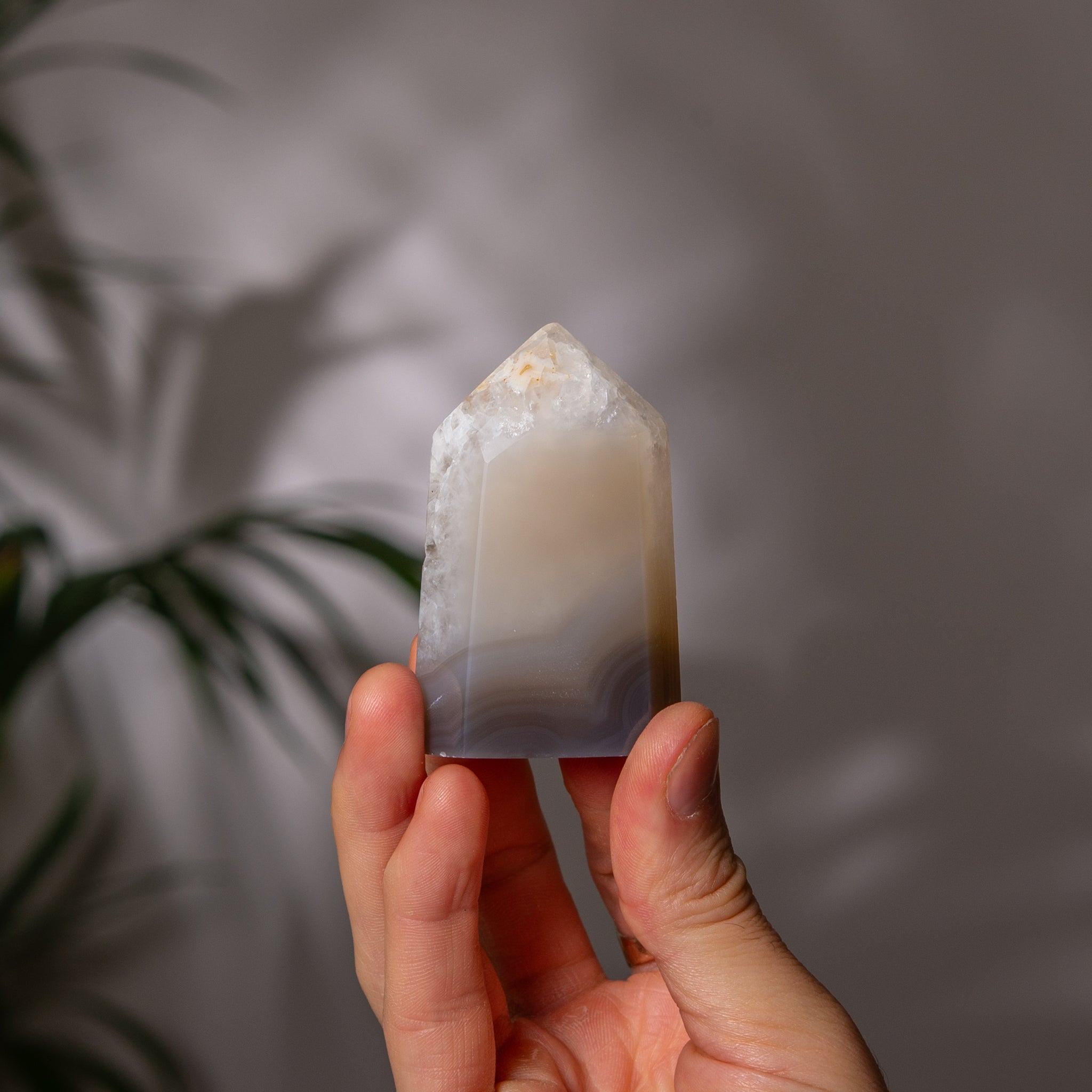 Mini Agate Tower – Grey & White Crystal Pattern – Brazil