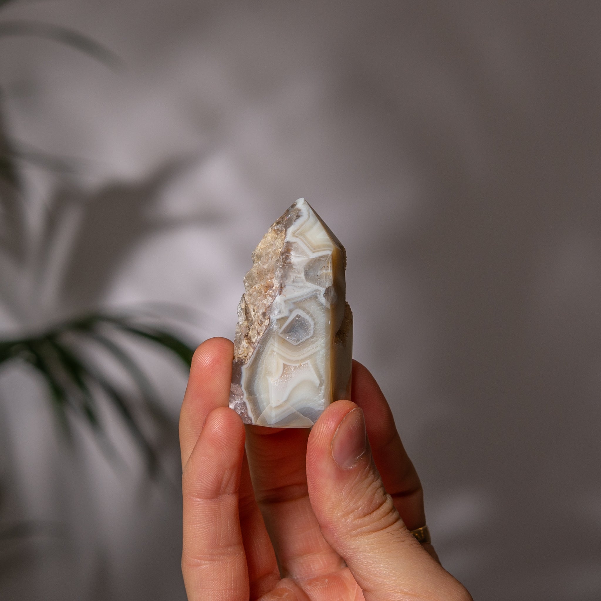 Mini Agate Tower – Cream & Golden Banded Pattern – Brazil