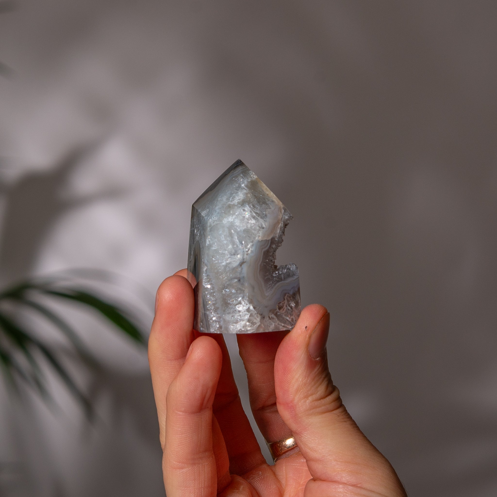 Mini Agate Tower – Grey Druzy Crystal Center – Brazil