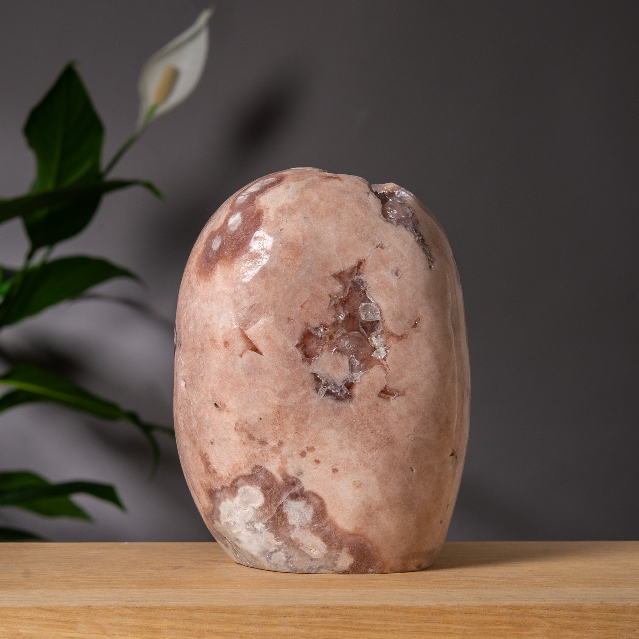 Rosa ametist oregelbunden form i persikofärg