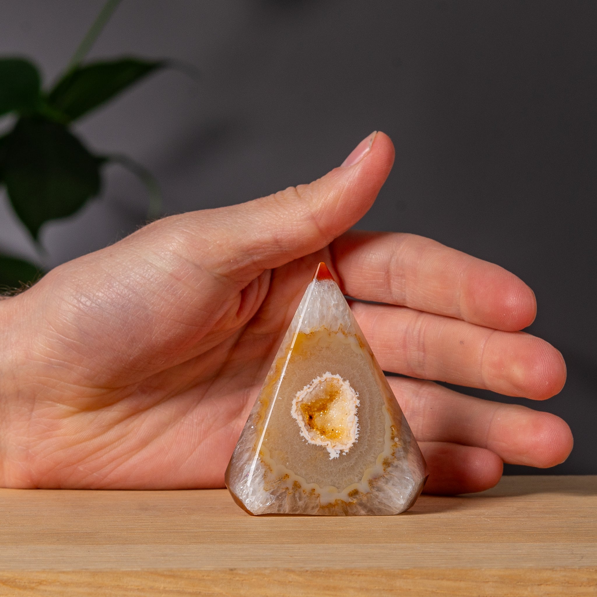 Diamantformad ljust orange agatspira