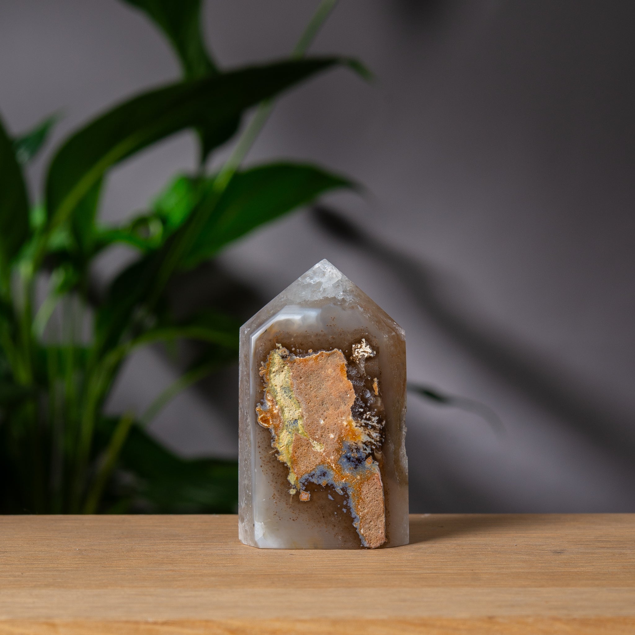 Light Grey Agate and Quartz Tower with Druzy Cavity