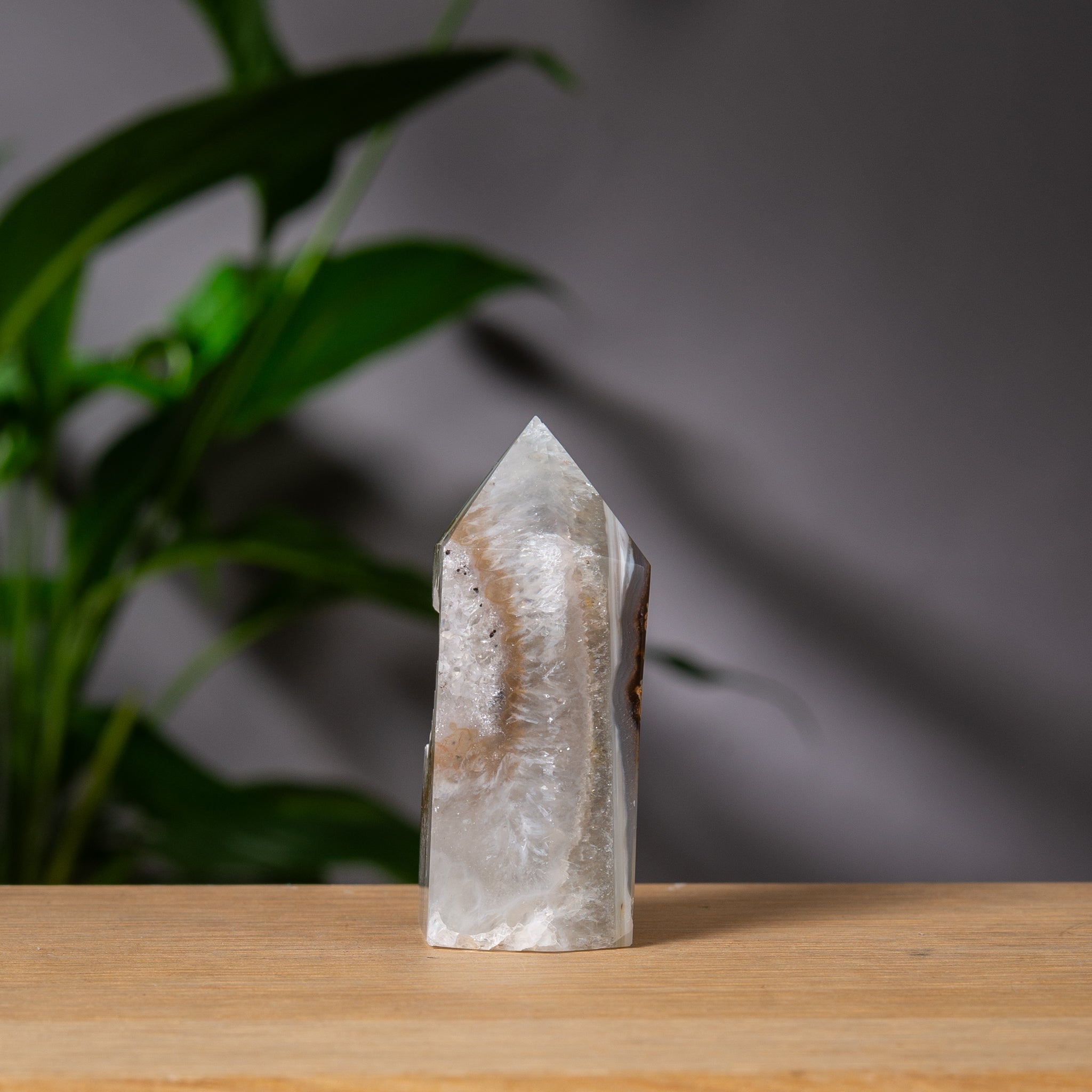 Light Grey Agate and Quartz Tower with Druzy Cavity