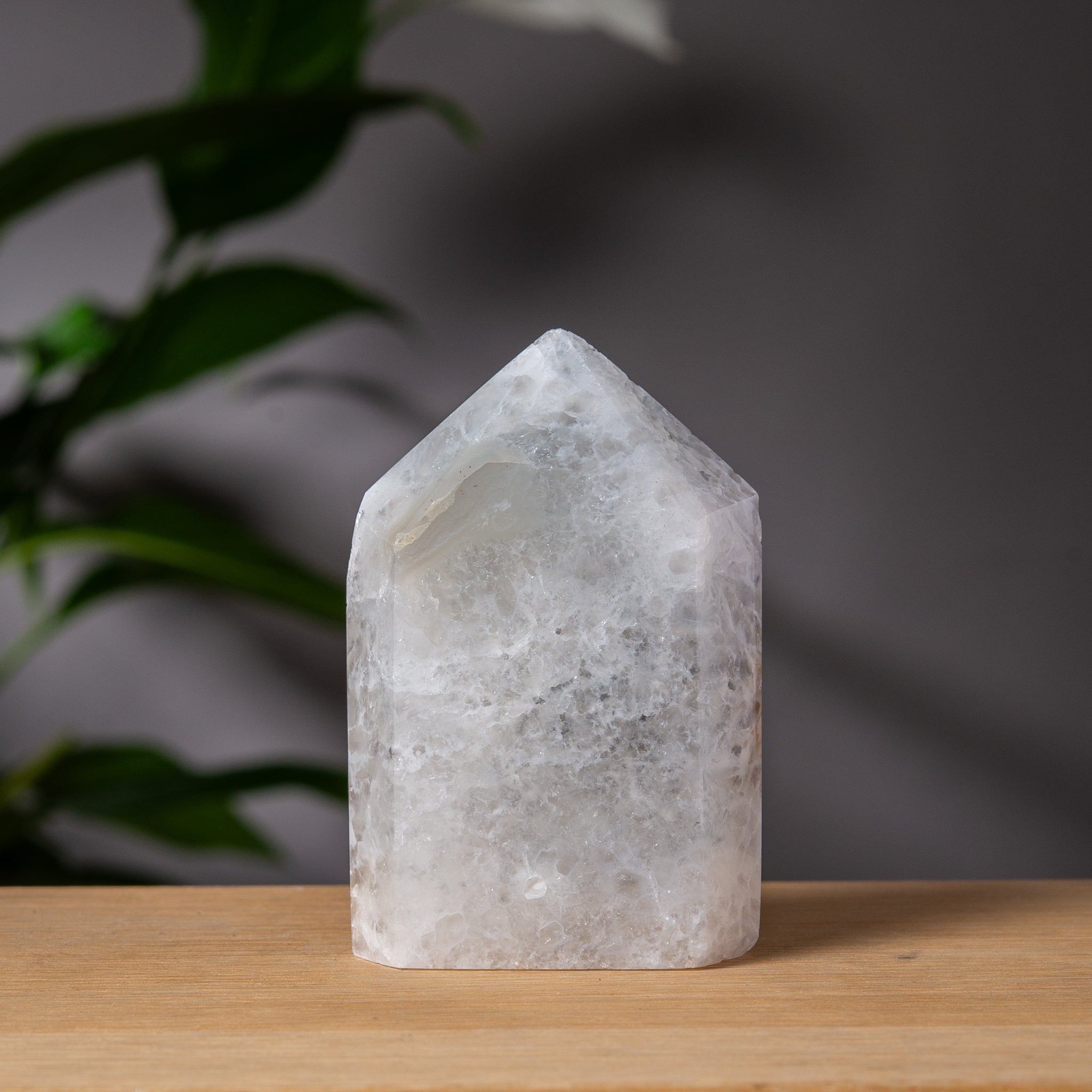 Light Grey Agate and Quartz Tower
