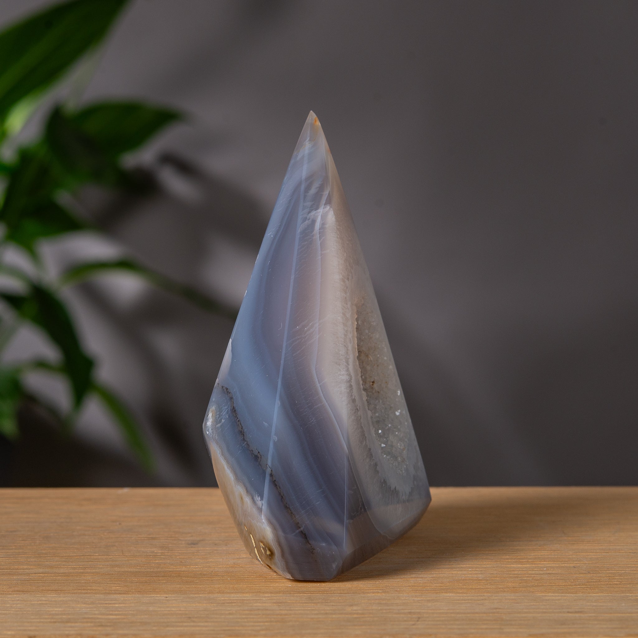 Diamond-Shaped Grey Blue Agate Tower