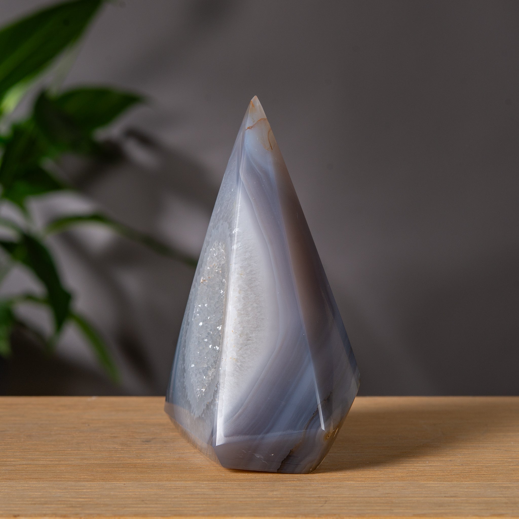 Diamond-Shaped Grey Blue Agate Tower