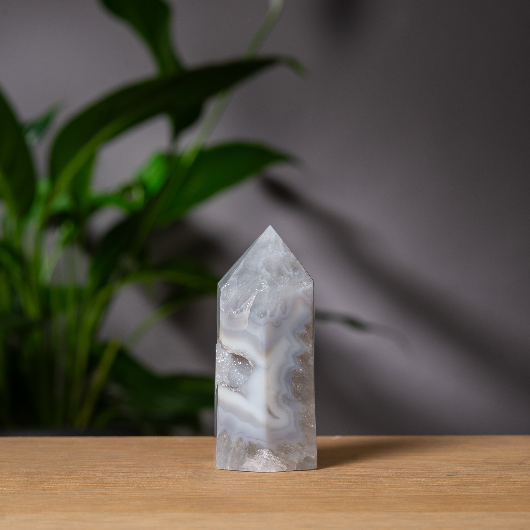 Light Grey Agate and Quartz Tower with Druzy Cavity