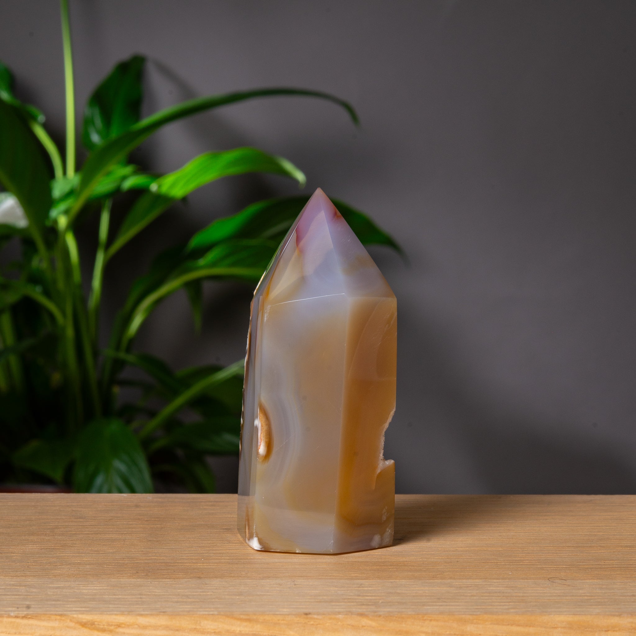 Beige brown Agate tower