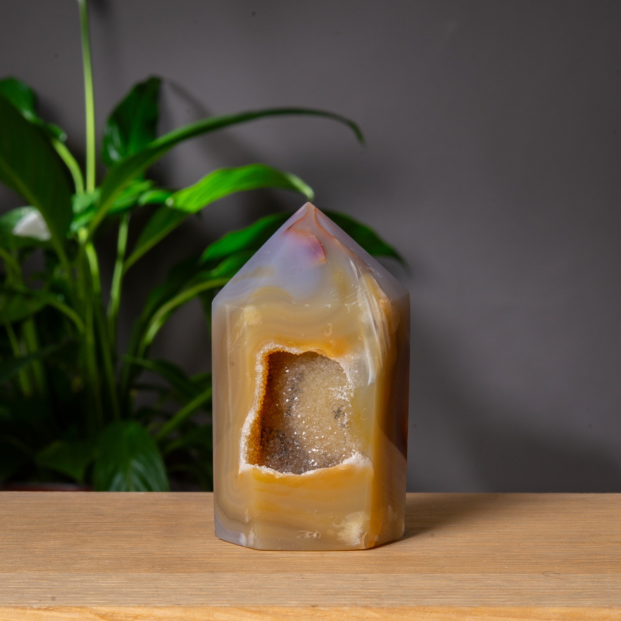 Beige brown Agate tower