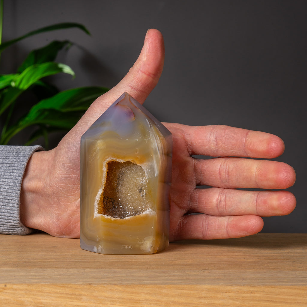 Beige brown Agate tower