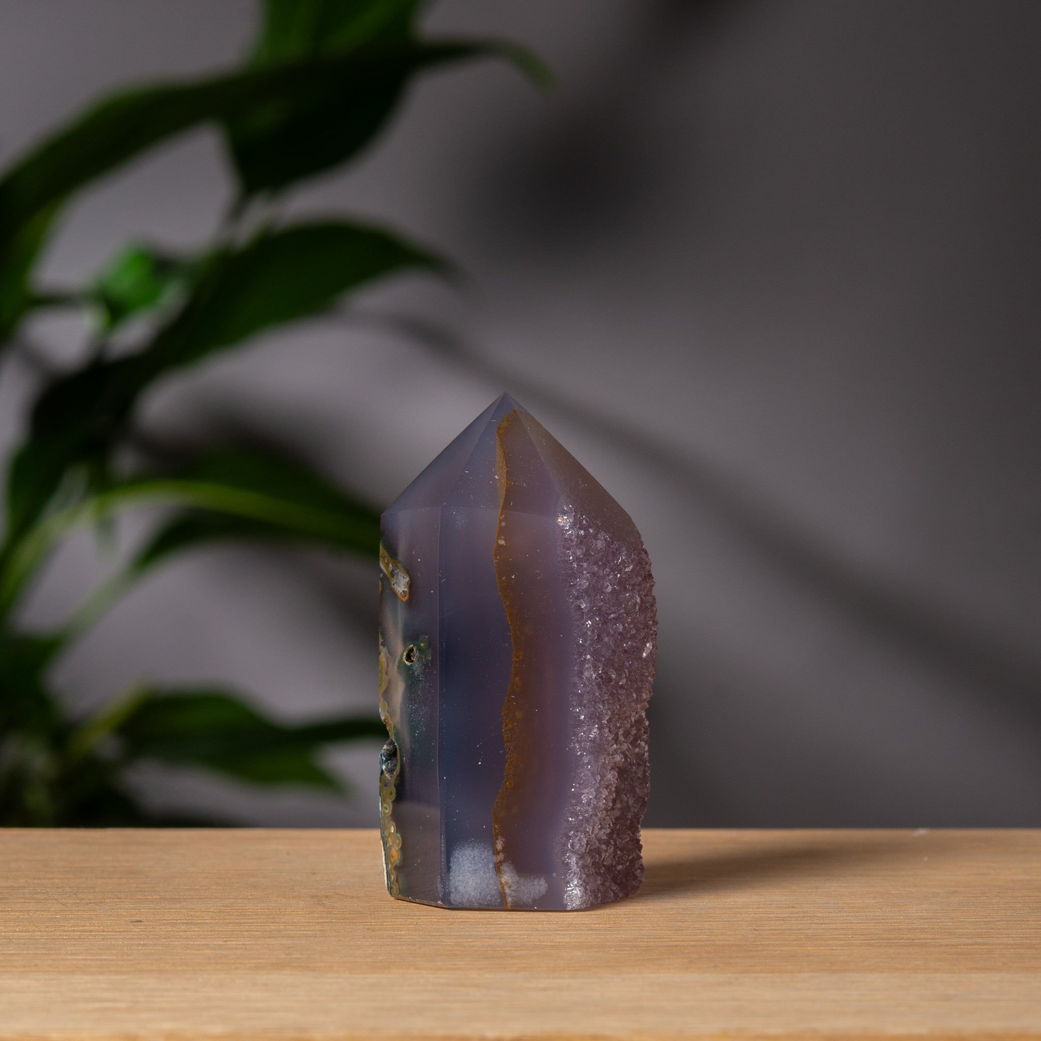 Mjukt lila Agate Druzy Tower