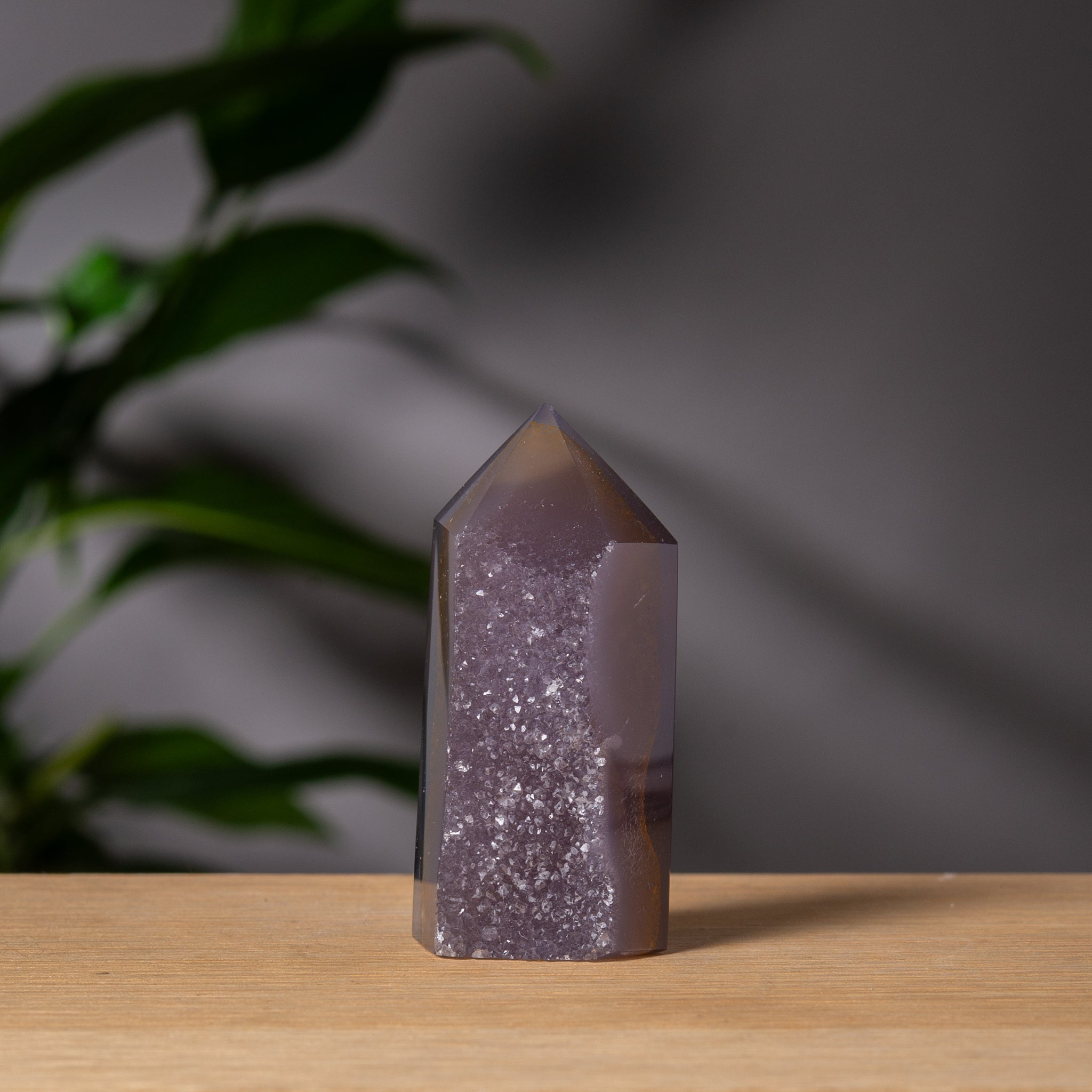 Mjukt lila Agate Druzy Tower