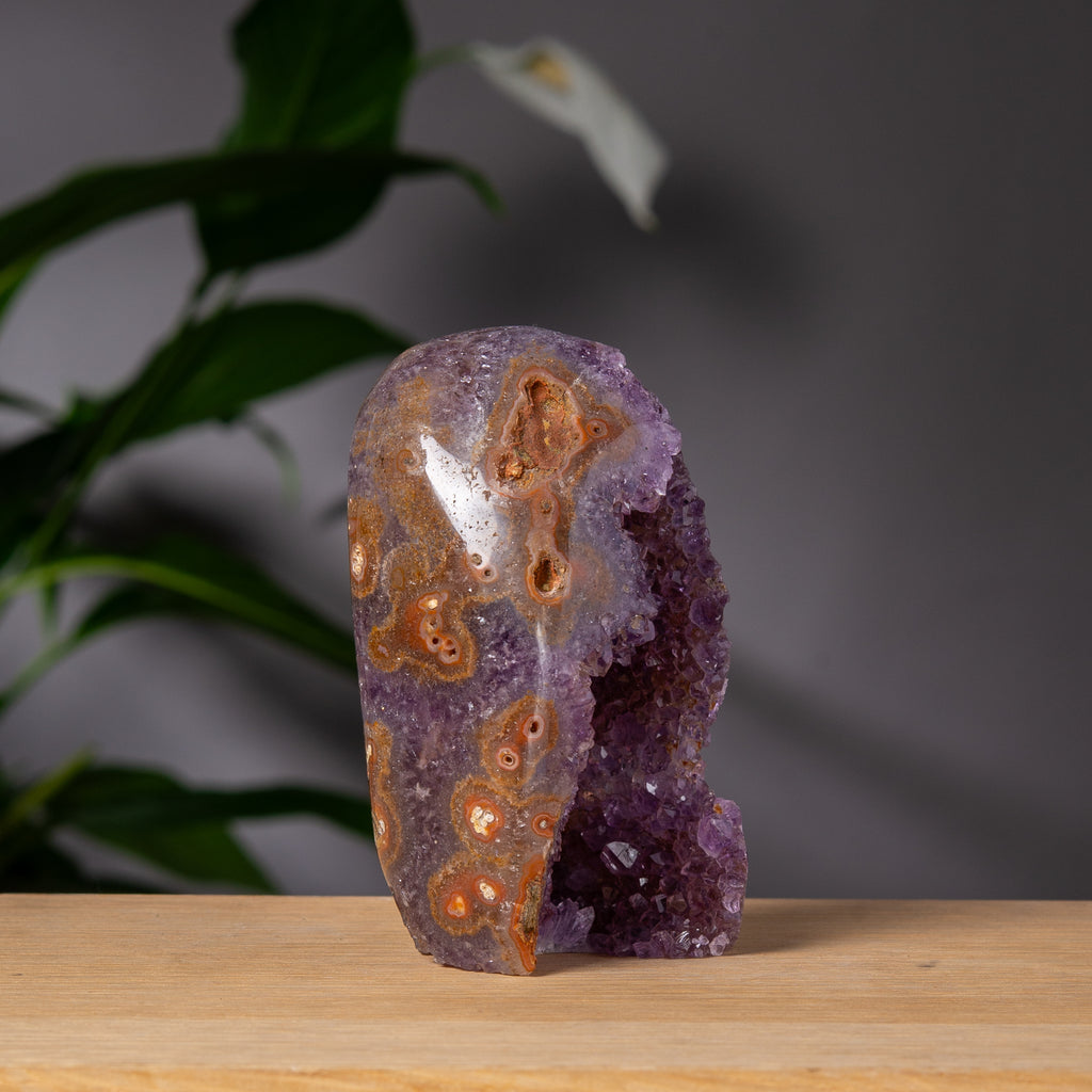 Amethyst free form with brown jasper