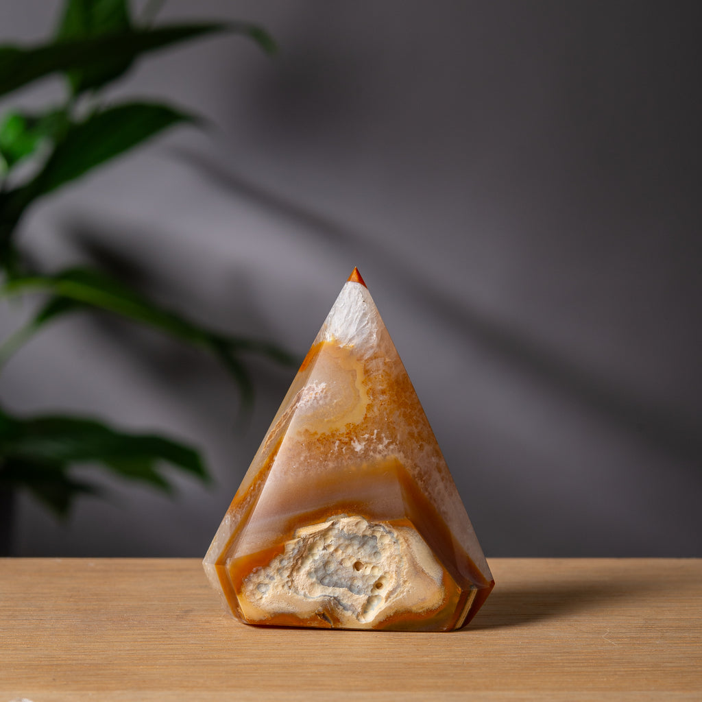 Diamantformad orange agat-torn